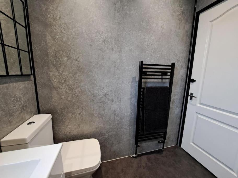 Glasgow Apartment Close To The Airport Ренфру Экстерьер фото